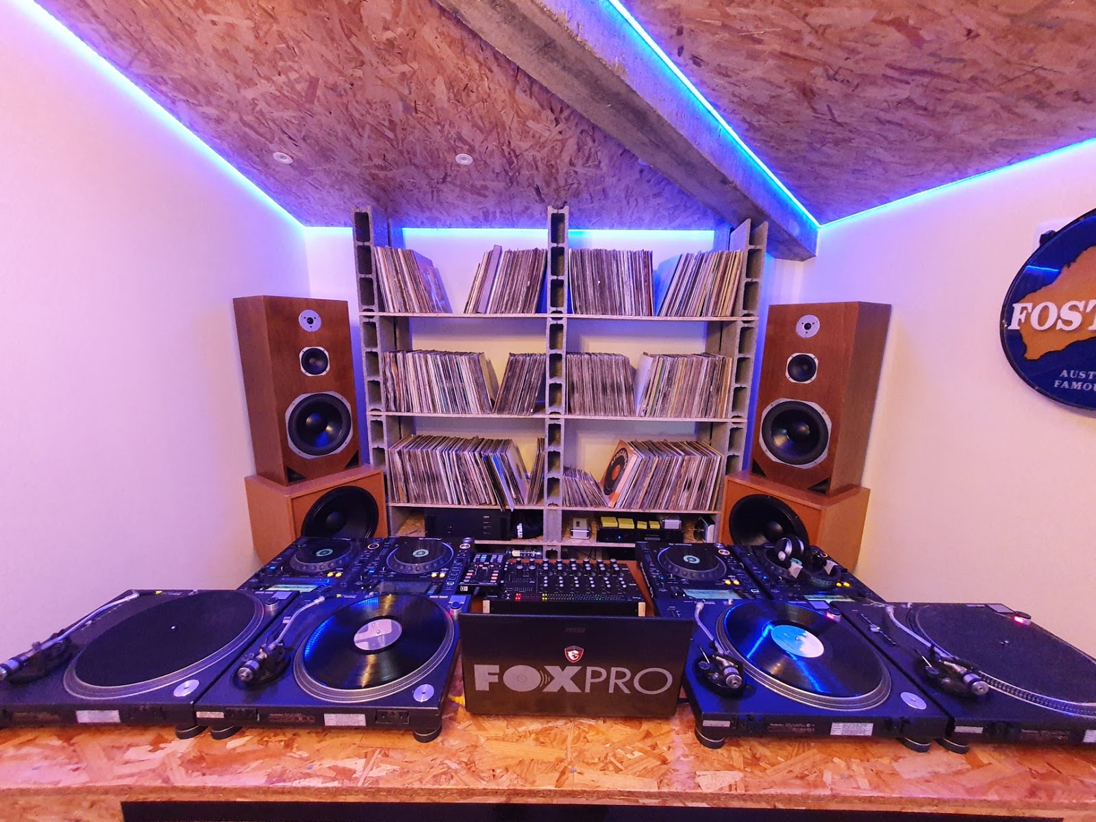Foxpro - Audio, Video, Lighting systems, Weddings & Events