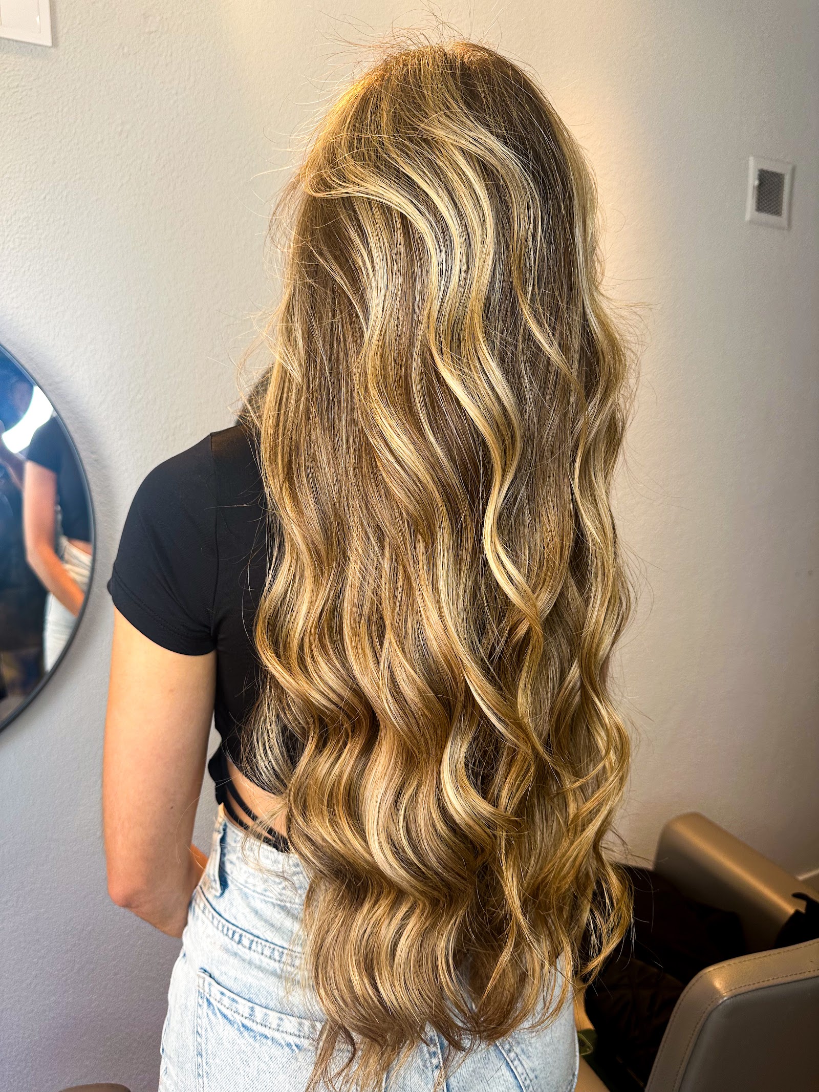 Tizy hair/Colorist
